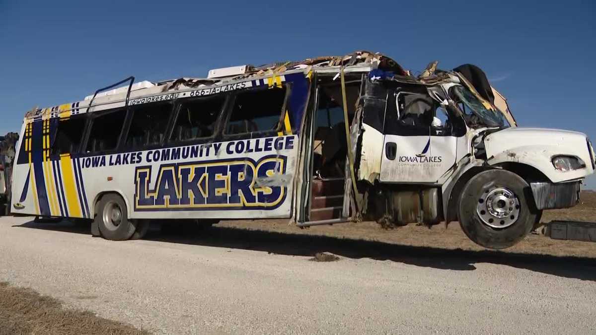 Iowa Lakes Bus Rollover Declared Mass Casualty Incident